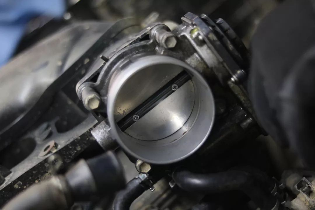 怪兽修车:翻新“残损不堪”的二手霸道LC150,满血复活变新车