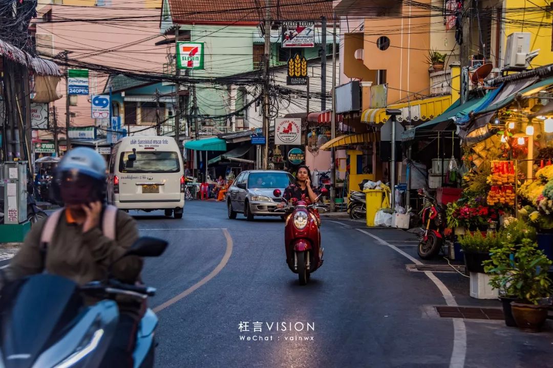 繁华熙攘，从海滩到山路的芭东（Patong）风情