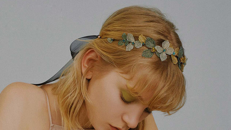 气质女神发型发带怎么扎,发带应该怎么戴才好看