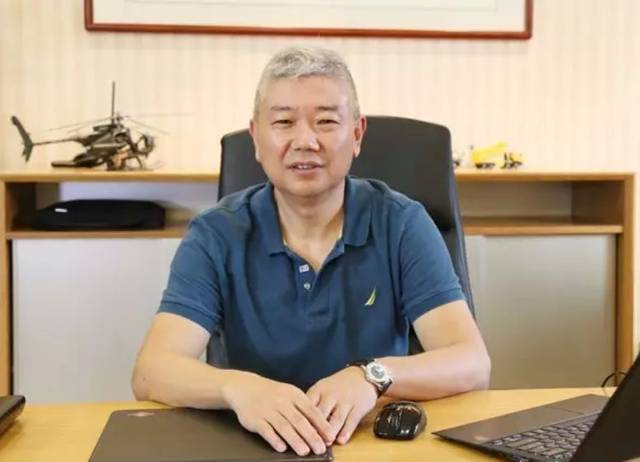 他花了17年,从保安逆袭成“烧烤大王”,如今一年能赚14亿