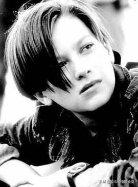 美少年与沧桑大叔电影,大叔与少年美国电影