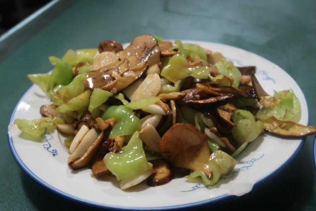 鏄嗘槑瑗垮北鍖鸿彍甯傚満,鏄嗘槑瑗垮北鍖烘槬澶忕鍐彍甯傚満