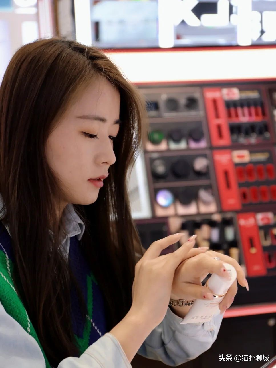 聊城的姐妹们，金鼎春季化妆防晒节活动大牌免费送！超值秒杀