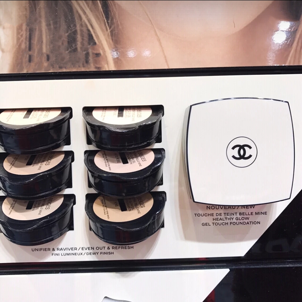 气垫和粉底液哪个更水润,大干皮推荐粉底液气垫