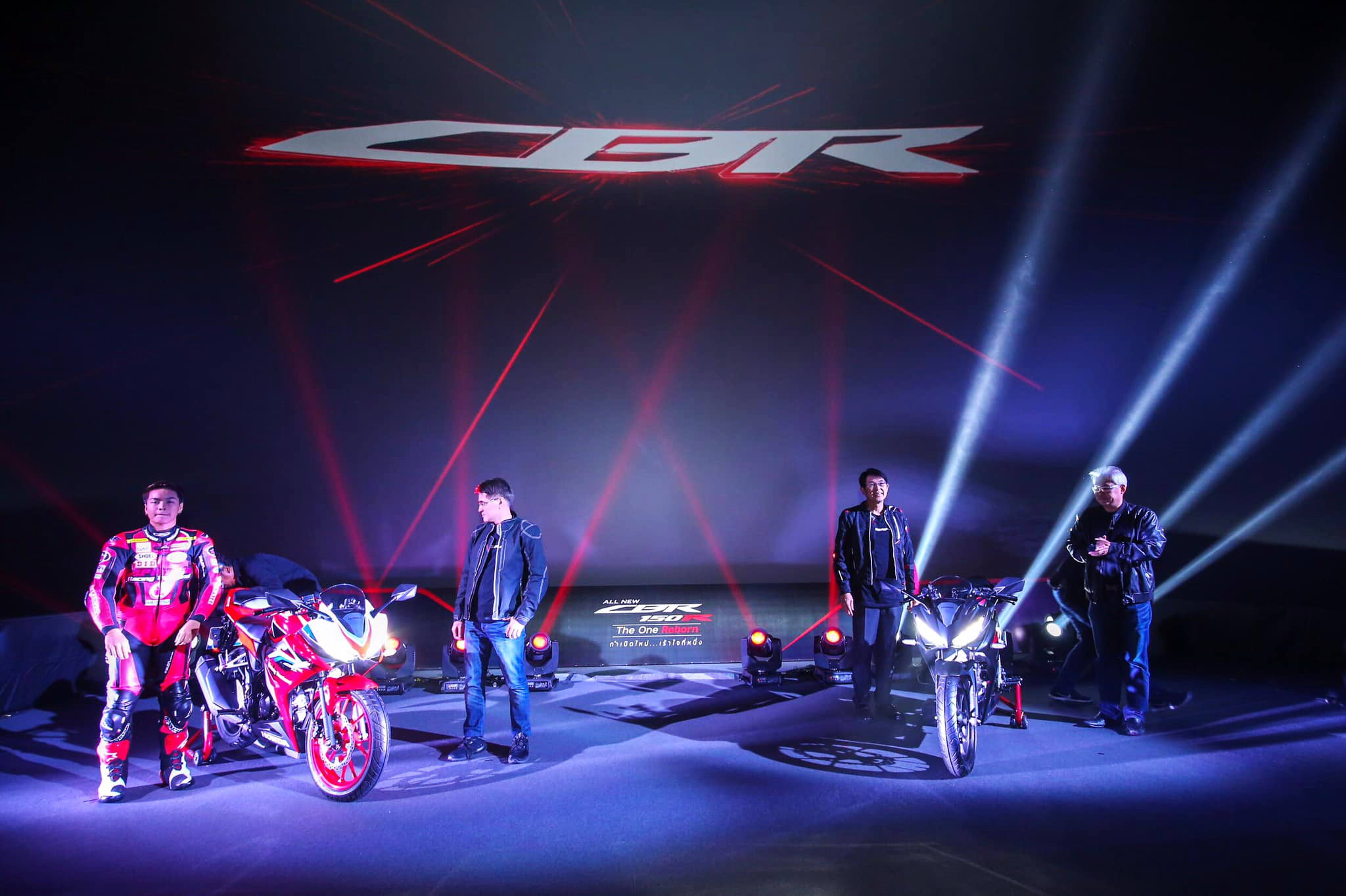 honda新一代cbr1000rr赛车亮相,本田cbr250rr中国上市