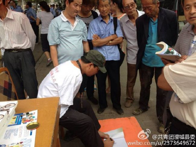 无臂青年夺得文科状元,无臂青年夺得当地状元考取名校