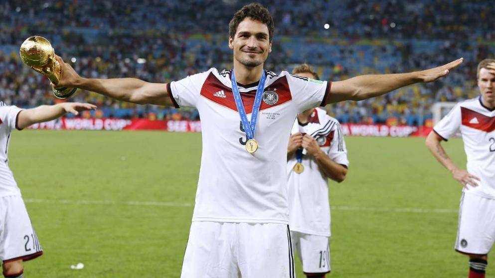 足球历史最年轻首秀,中国足球职业联赛20年回顾之雄起