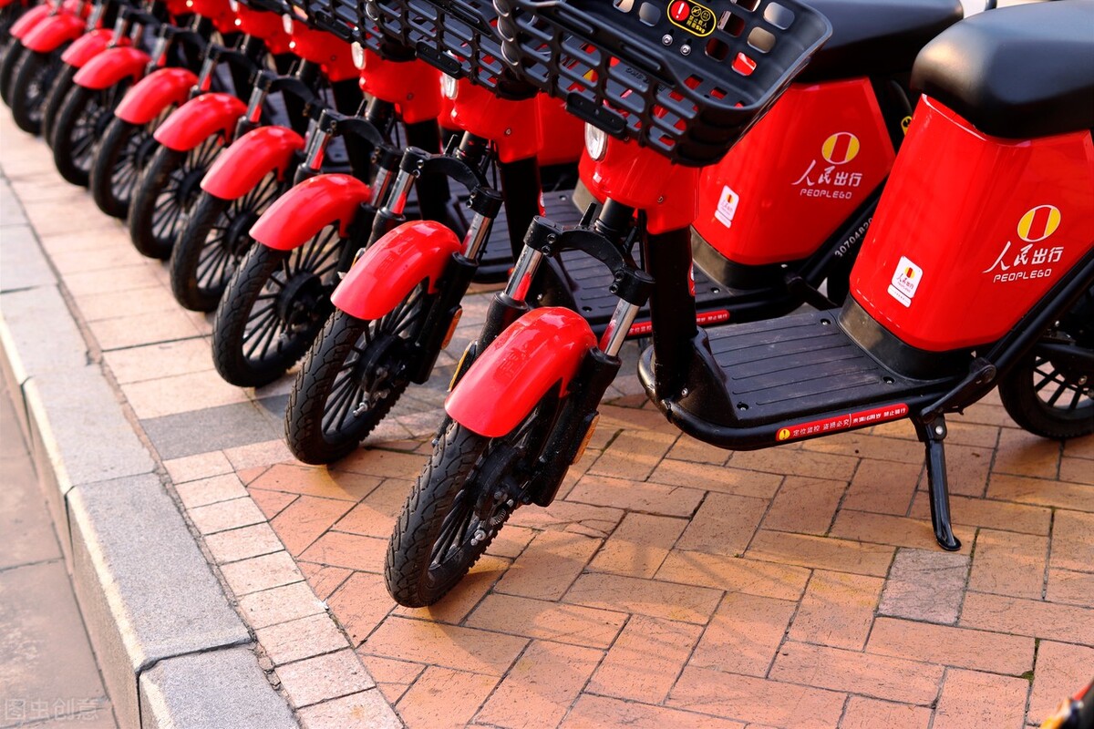 电动自行车下雨天充电安全吗,高温天注意电动自行车充电