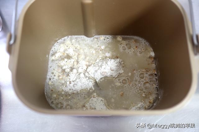 柏翠面包机硬欧包制作方法,面包机欧包配方和制作方法