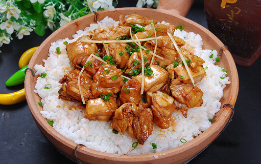 广东美食活鳝鱼煲仔饭,广东煲仔饭教学视频