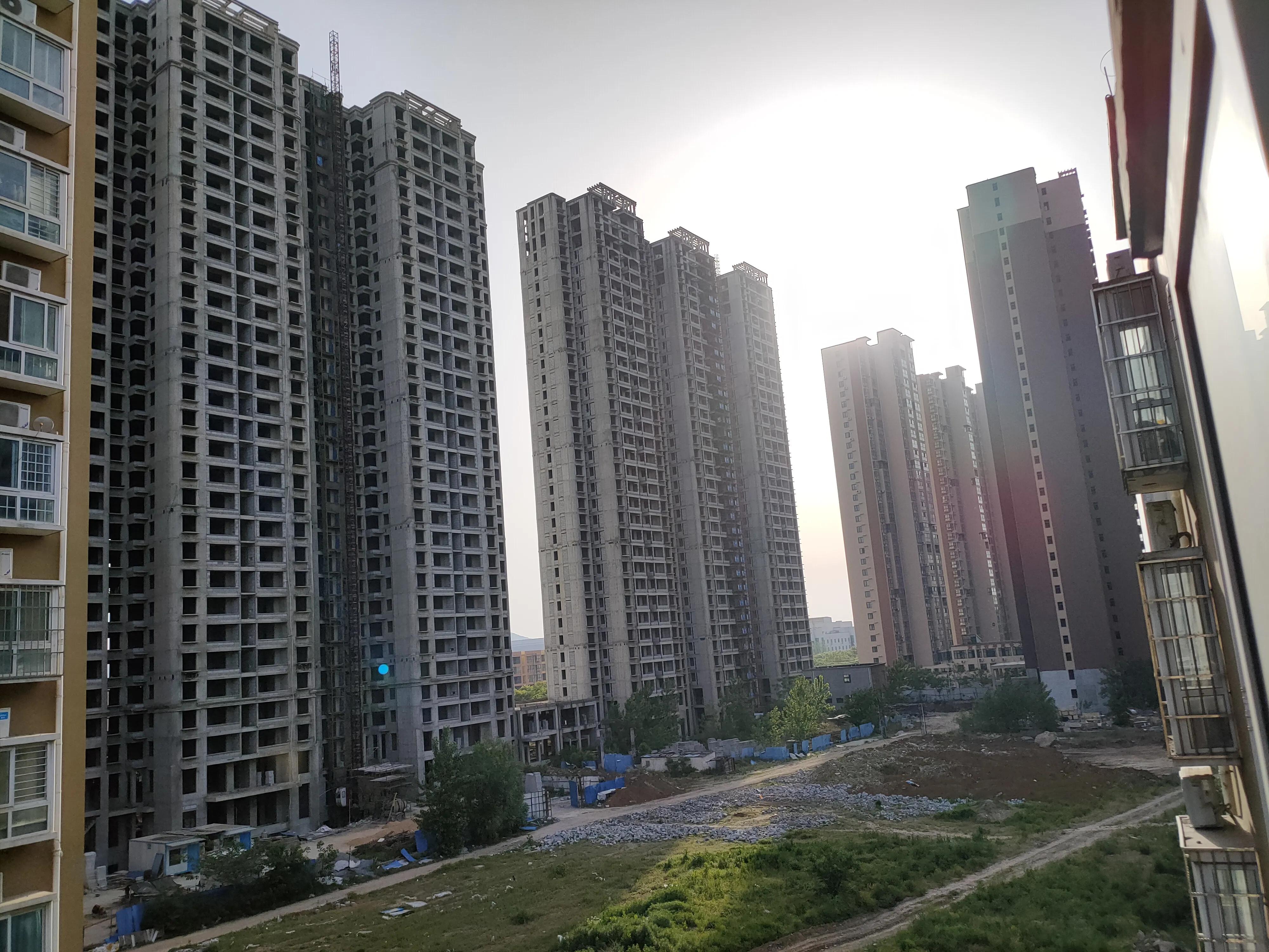 南阳房价下跌的楼盘,南阳房价如果降价最低能降到多少