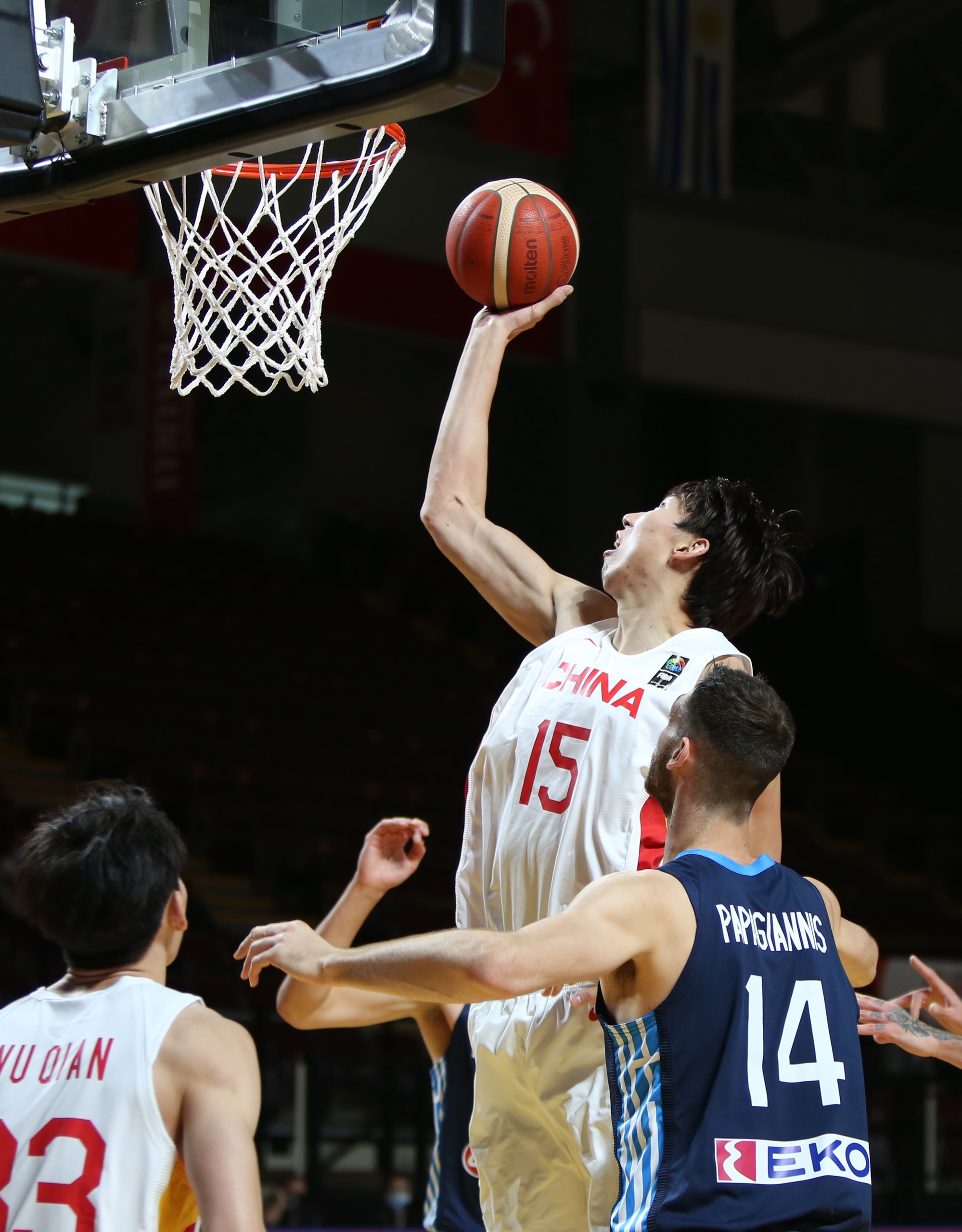 周琦26号球衣篮球明星,周琦26号能上场吗