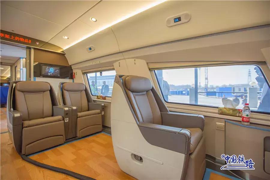 占座预警！复兴号上的神秘小灯为你亮起