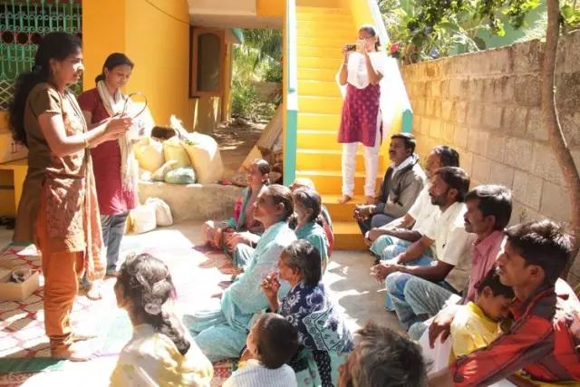 世界第一盏led灯,不用电就能亮的led灯泡