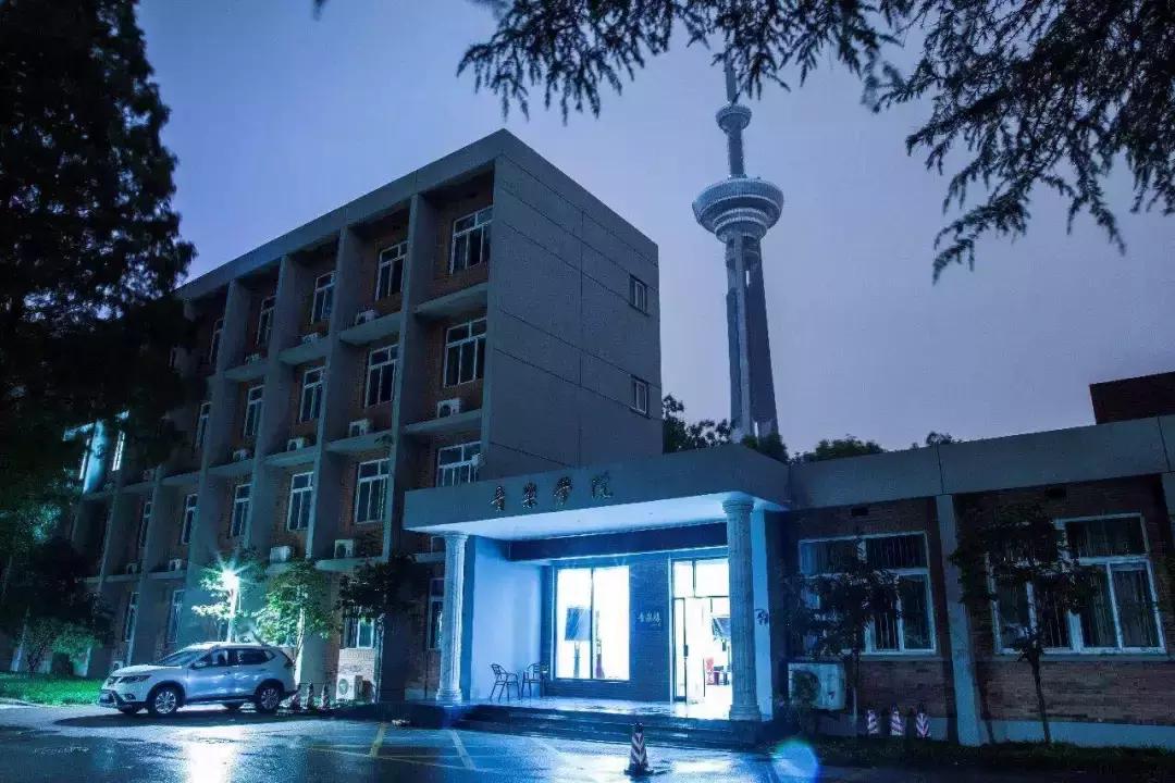 自己不是学音乐的也能讲音乐么,学音乐不只是学音乐