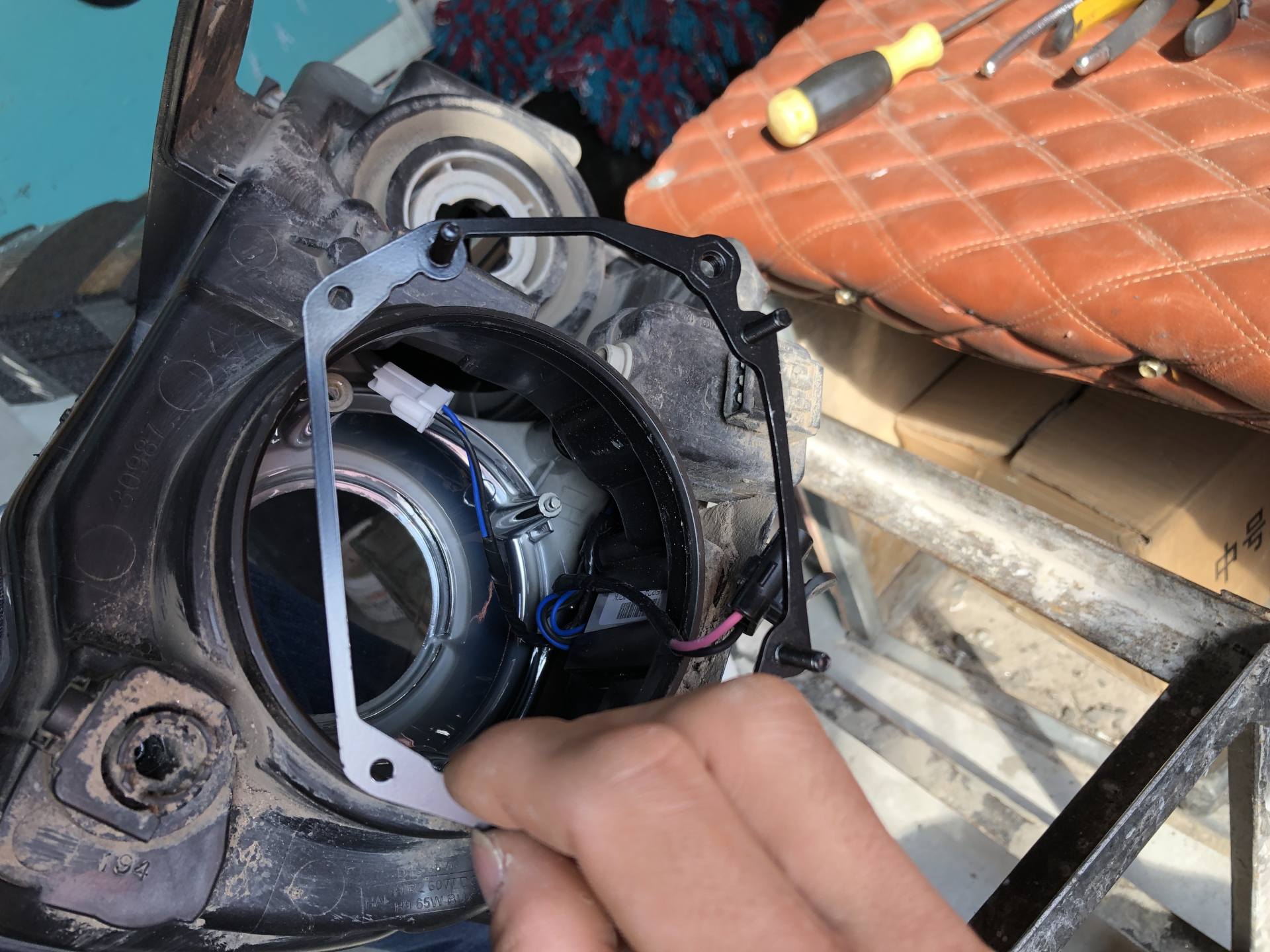 指南者改装自动大灯教程,指南者怎样自己更换车灯