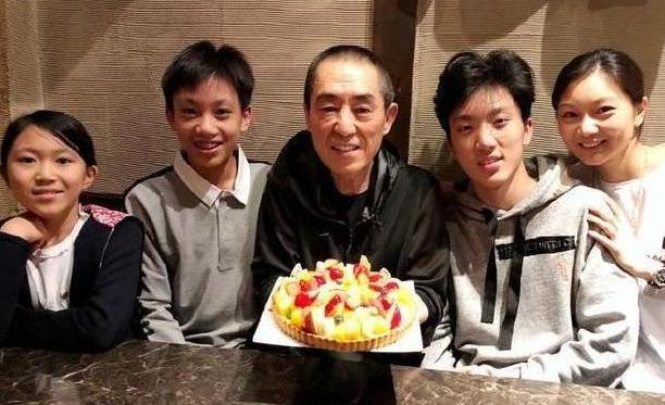 死亡超3万！撤侨令后，董卿双标人设尽毁，张艺谋748万躲过一劫