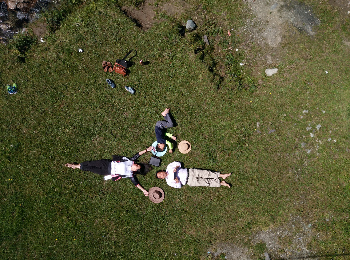 *疆新**蒙古包旅店老板,看他一天的收入多少,一个月就抵我一年工资