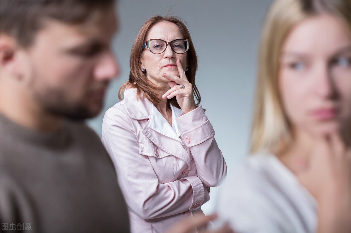 老人病危住院费用谁出,老人高烧180万医疗费