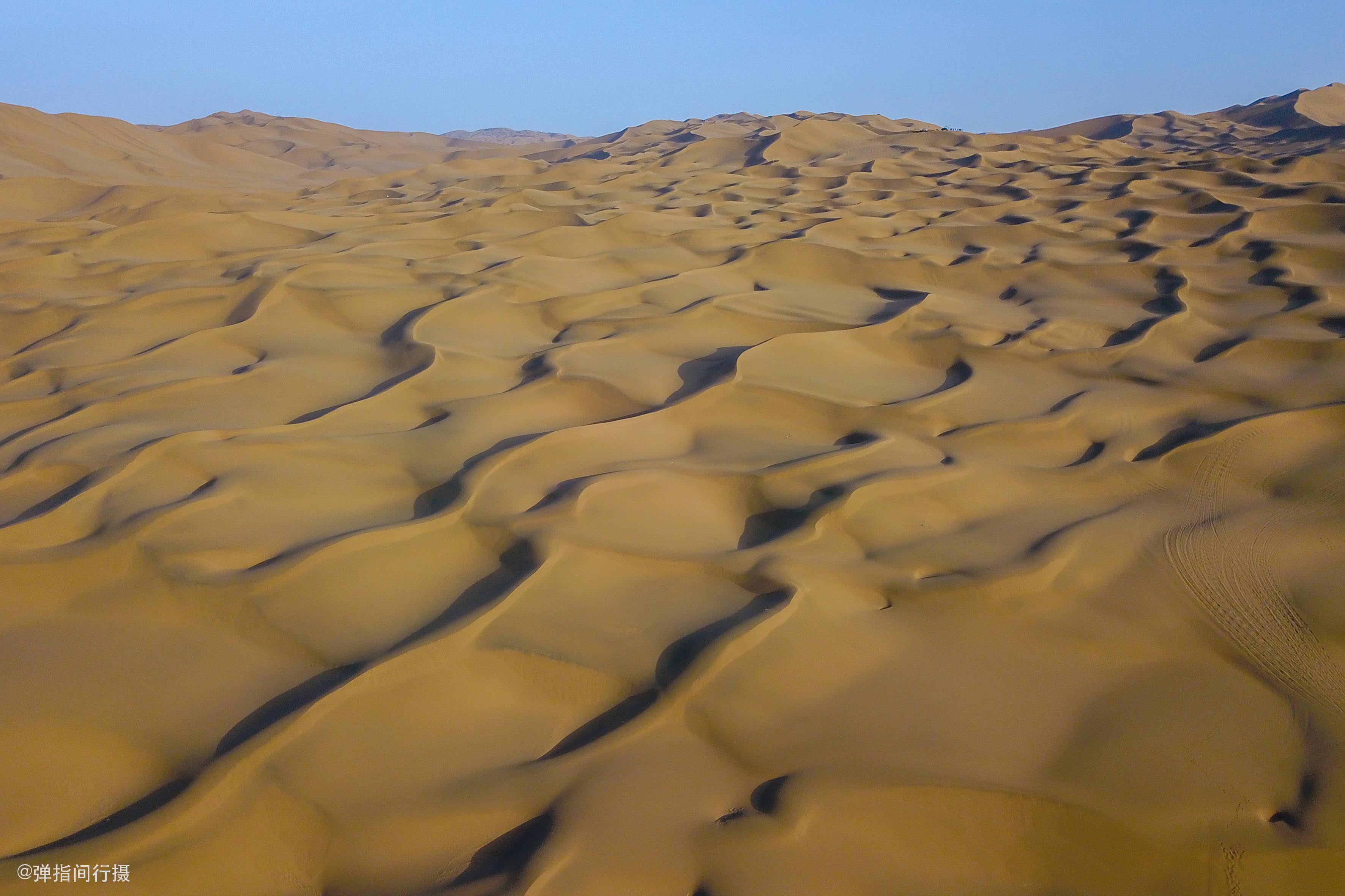 南疆神秘红沙漠简介,南疆第一大沙漠