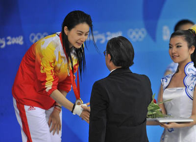 香港霍家身价多少亿,香港霍家家族