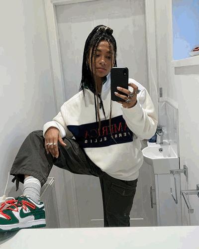 只会卖弄性感？实际上女sneaker的拍照姿势，那叫一个野