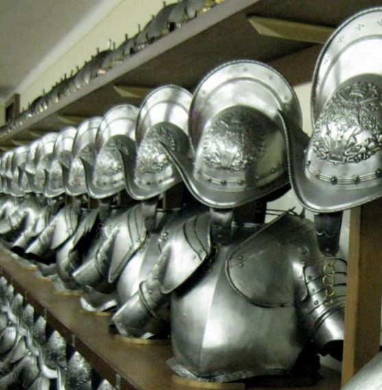 减配、租借、差异化,车商套路15世纪就有了?说说板甲为何能普及