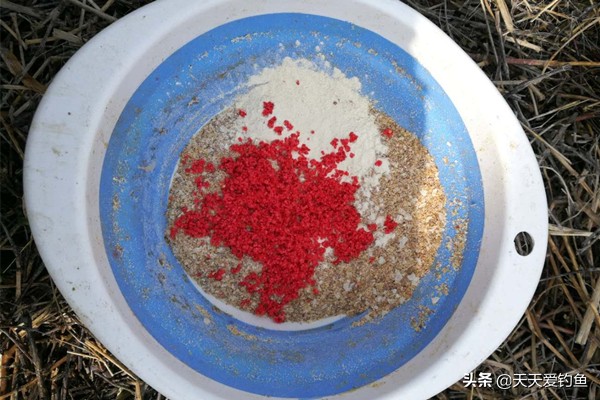 秋钓大鲫鱼怎么避免白条闹,野钓大板鲫怎么避免小鱼闹窝