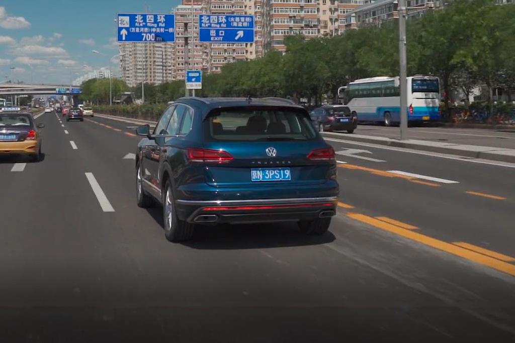 公路越野两不误测试大众途锐2.0t,第一印象的冲击