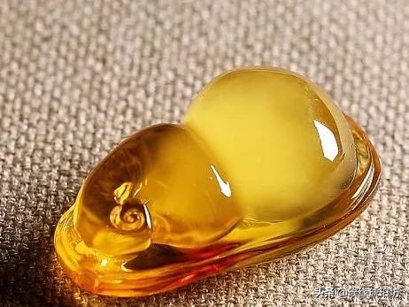 高品质的琥珀蜜蜡有哪些,常见的蜜蜡珠宝有哪些