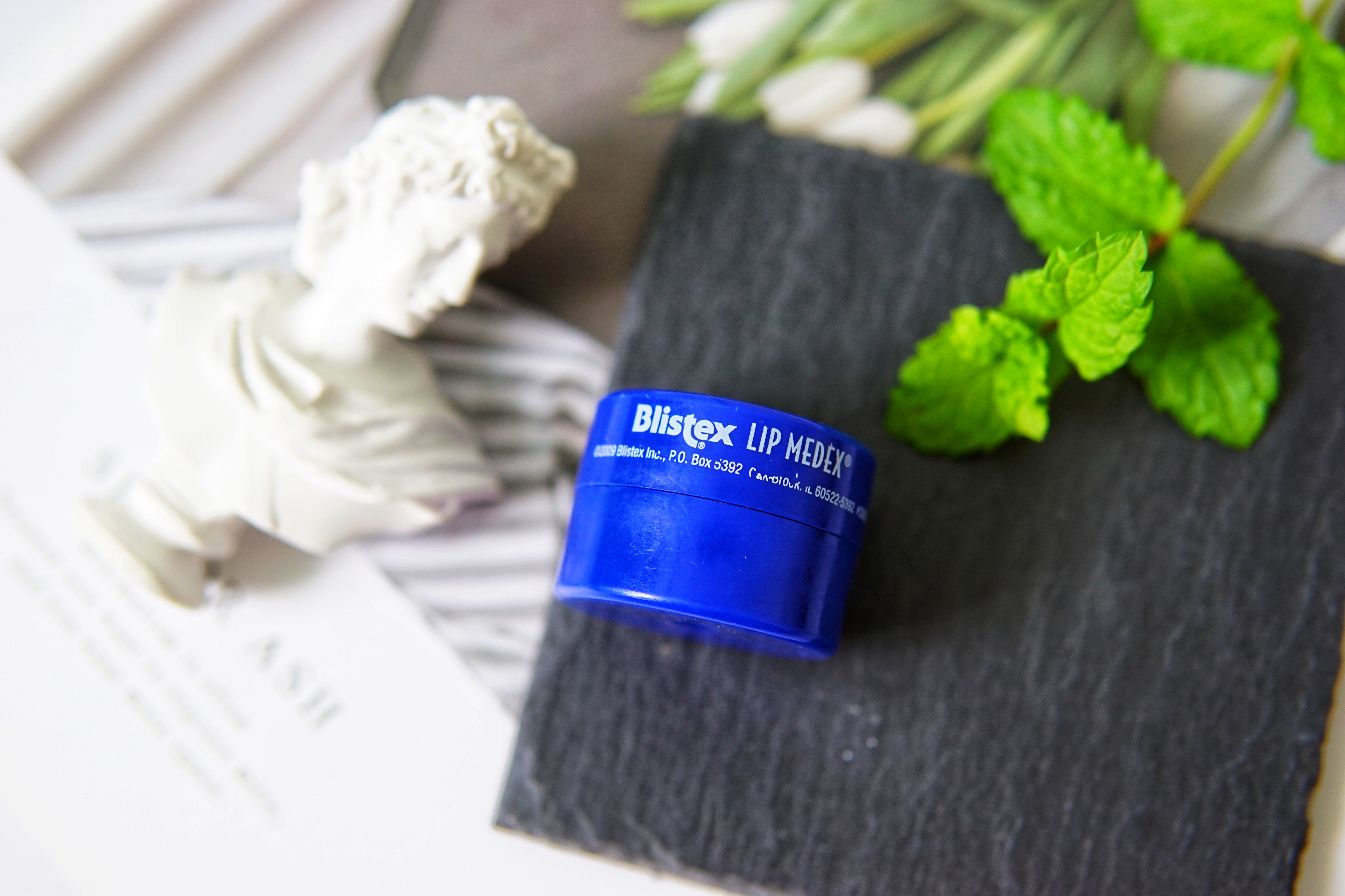 滋润养唇护唇膏推荐,唇部护理嘟嘟护唇膏