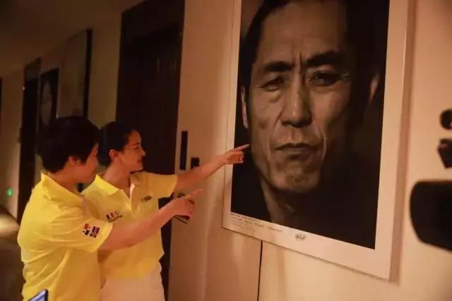 巨邦快乐集结号丨看见了,其中一艘游艇上,是我们的船长大舅哥