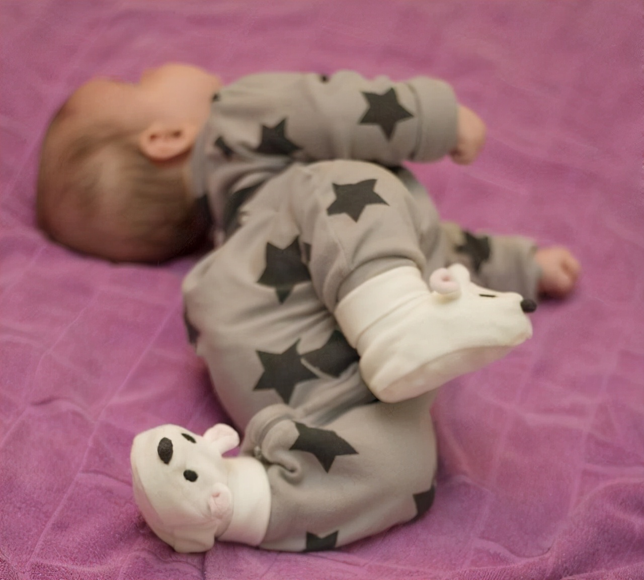 宝宝运动发育迟缓需做哪些康复,宝宝大运动发育迟缓有哪些原因