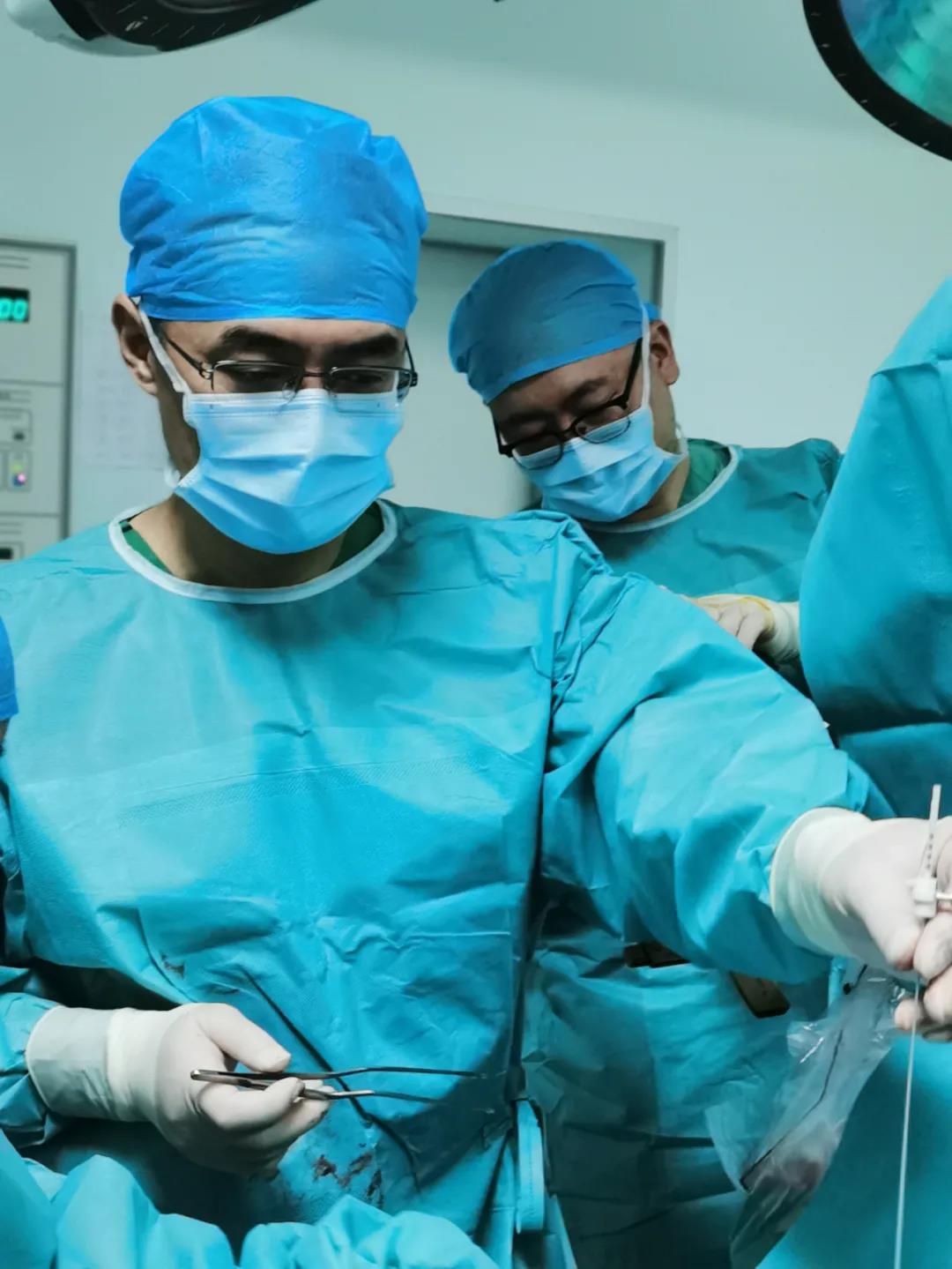 帕金森病患者dbs开机后症状改善率,帕金森病dbs手术后走路能变稳吗