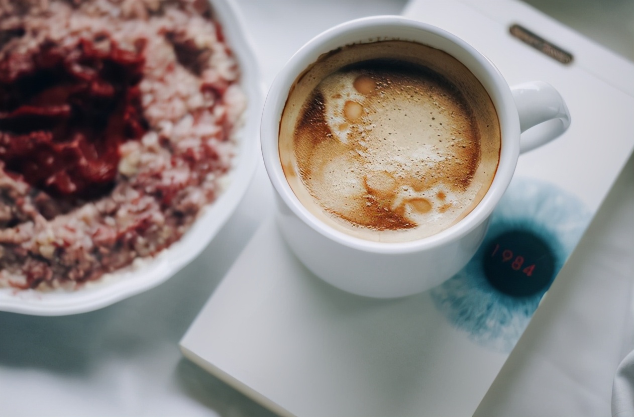 星巴克瑞幸速溶咖啡,日本星巴克热抹茶拿铁
