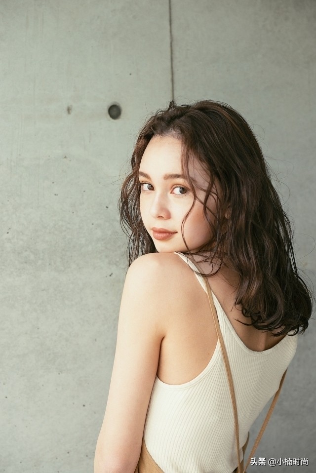 大圆脸女生适合的发型怎么剪,大圆脸女生最短款发型怎么剪好看