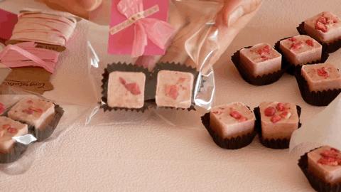 只用3种原材料，就能做出来的高颜值粉红巧克力！送人超级合适