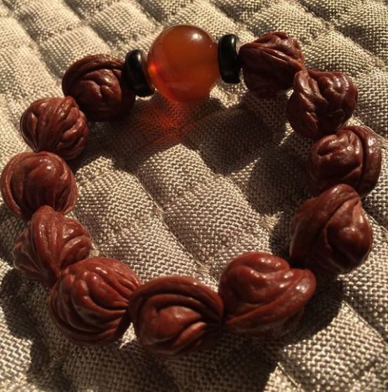 桃核辟邪神器,桃核能辟邪真实事件