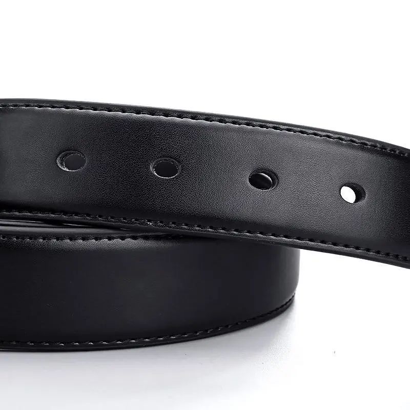 孩子不听话爸爸拿皮带抽,男孩小时候挨父亲皮带抽