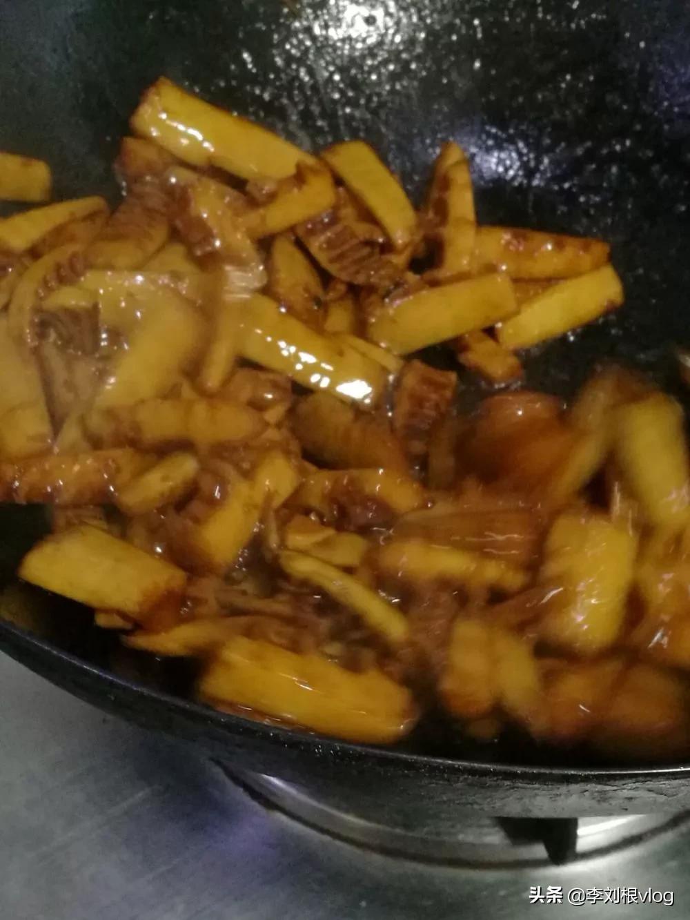 泡椒竹笋的做法简单好吃,竹笋雪菜做法简单又好吃