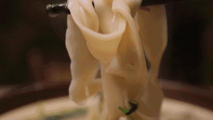 武汉美食牛肉面20块一碗,武汉好吃的老碗面