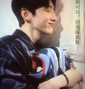 又爱又恨撕心裂肺,宁愿一天三顿都吃土也要买aj