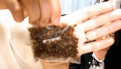 日本产自动无人售货机,日本自动贩卖机卖吃的