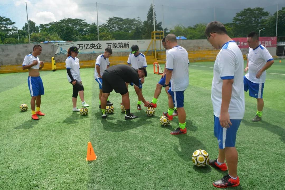 2022年校园足球怎么发展,校园足球怎么发展