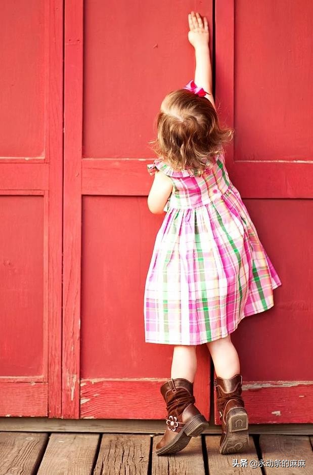 三岁小孩子犟不听话不改正,孩子脾气犟得像牛怎么办