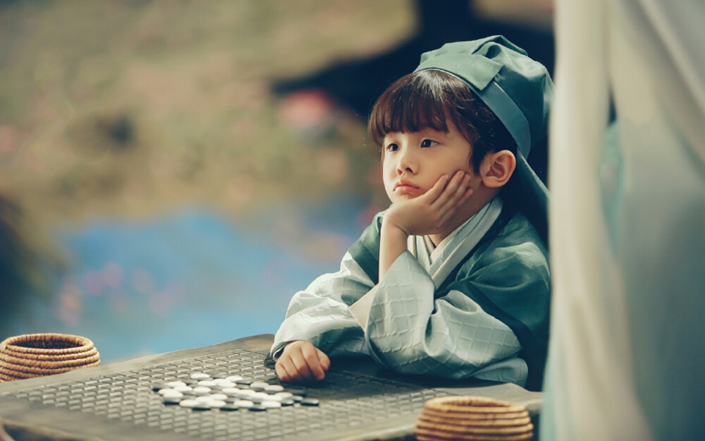 三生三世里阿离自称什么,三生三世里面阿离是半妖吗