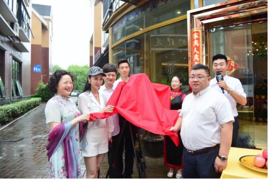 草根励志电影完整版,电影草根英雄传完整版