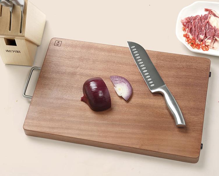 小米硬刚德国双立人，400年非洲灌木做家用砧板，不发霉砍不坏