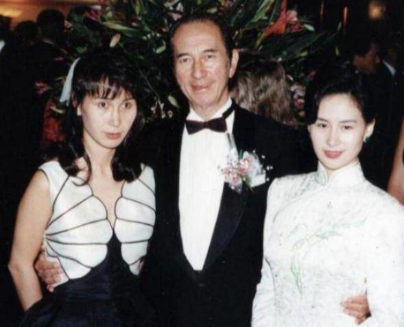 何超盈过往恋情,何超盈爱情史