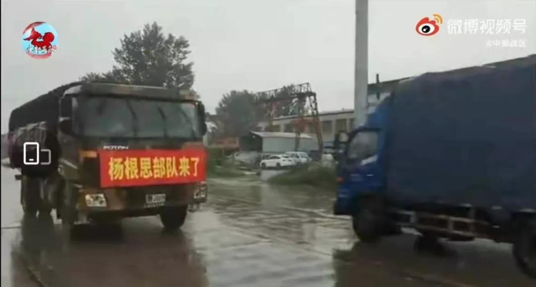 中国黑鹰直升机救灾视频,黑鹰直升机参与汶川救灾